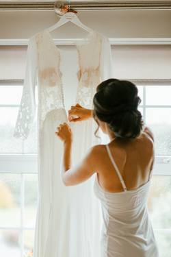 How-To-Take-In-A-Wedding-Dress