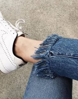 Can-You-Hem-Frayed-Jeans