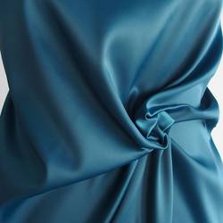 Does-Polyester-Satin-Stretch
