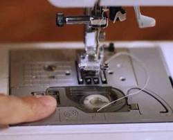 How-to-Remove-a-Tangled-Thread-From-Sewing-Machine