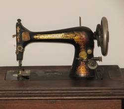 The-Value-of-Vintage-Elite-Sewing-Machine-Company-Sewing-Machine