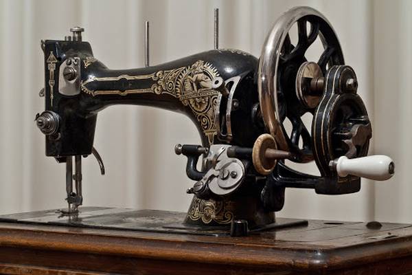 Who-Made-and-When-Was-The-First-Sewing-Machine-Invented