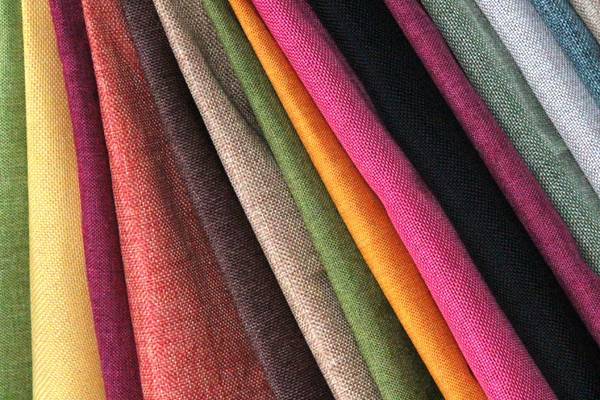 Linen vs Polyester: Differences Between Linen and Polyester