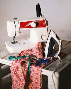 Can-I-Use-Baby-Oil-On-My-Sewing-Machine