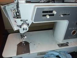 Cleaning-and-Oiling-a-Singer-Touch-&-Sew-600e