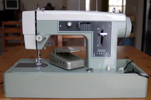 The-Sears-Kenmore-Sewing-Machine-Model-5186-Review-Manual