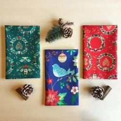 Fabric-Napkins- for-Christmas
