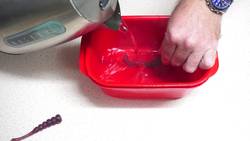 How-to-fix-a-Warped-Tupperware-Lid