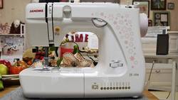 Janome-Sewing-Machine-With-Automatic-Tension