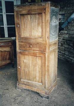 Restoring-An-Old-Cabinet