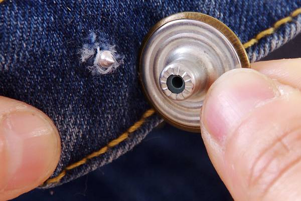 Reuse Jeans Button: How to Remove Two-Part Buttons (Attach)